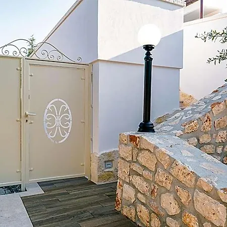 Perla Nel Bed and breakfast 4*